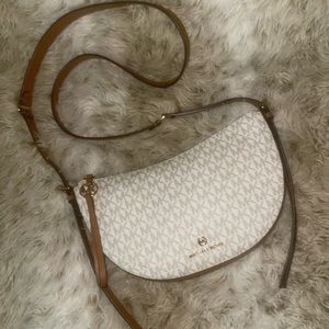 Michael Kors Camden Bag